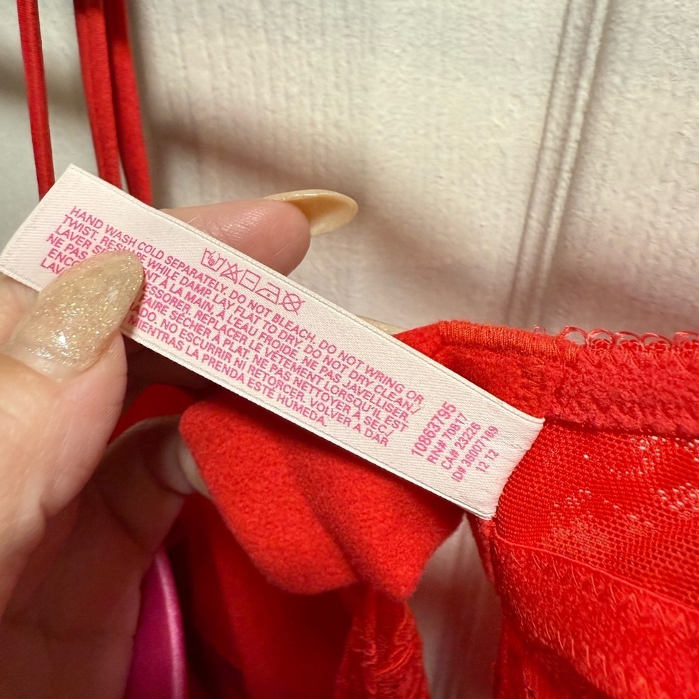 Victoria's Secret Red Lace Bustier 36D - Picture 5 of 5